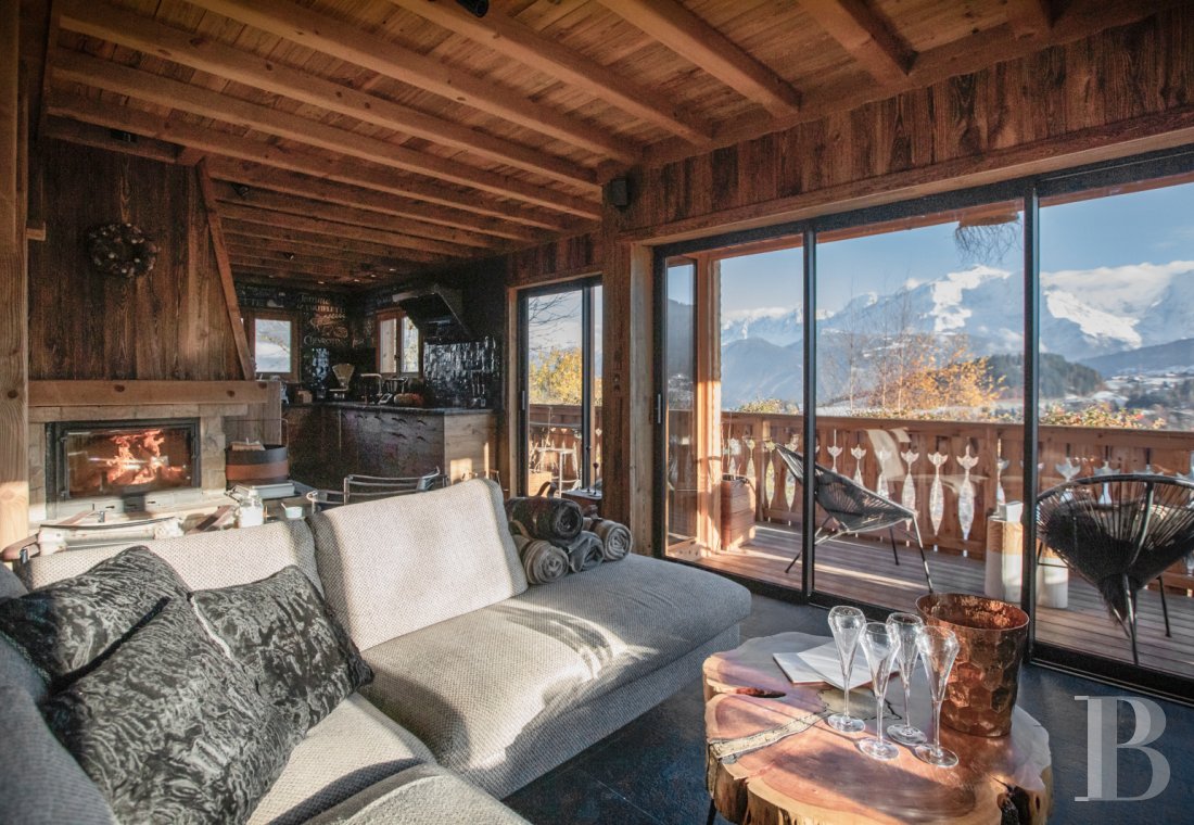 À Cordon, en Haute-Savoie, un chalet raffiné ouvert sur la chaîne du Mont-Blanc - photo  n°5